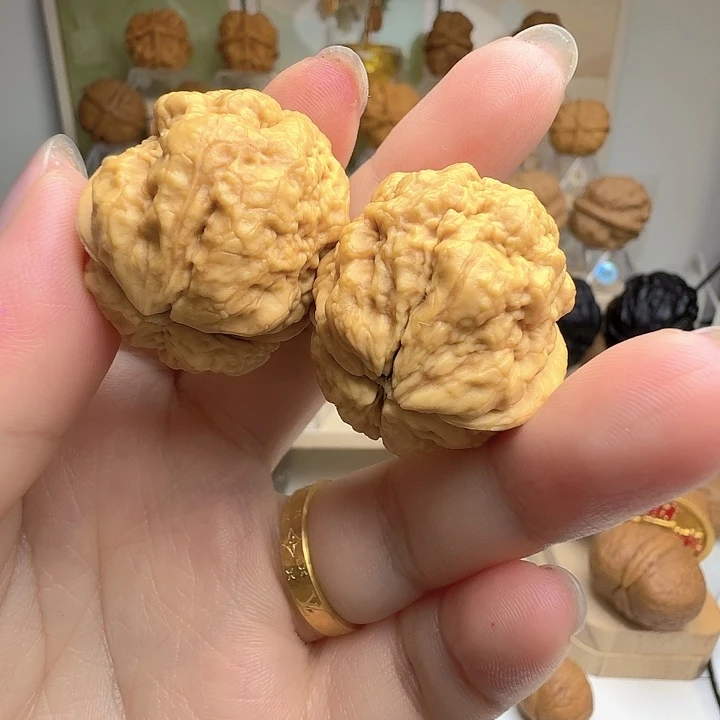 把件文玩核桃24车福利姜黄蛙