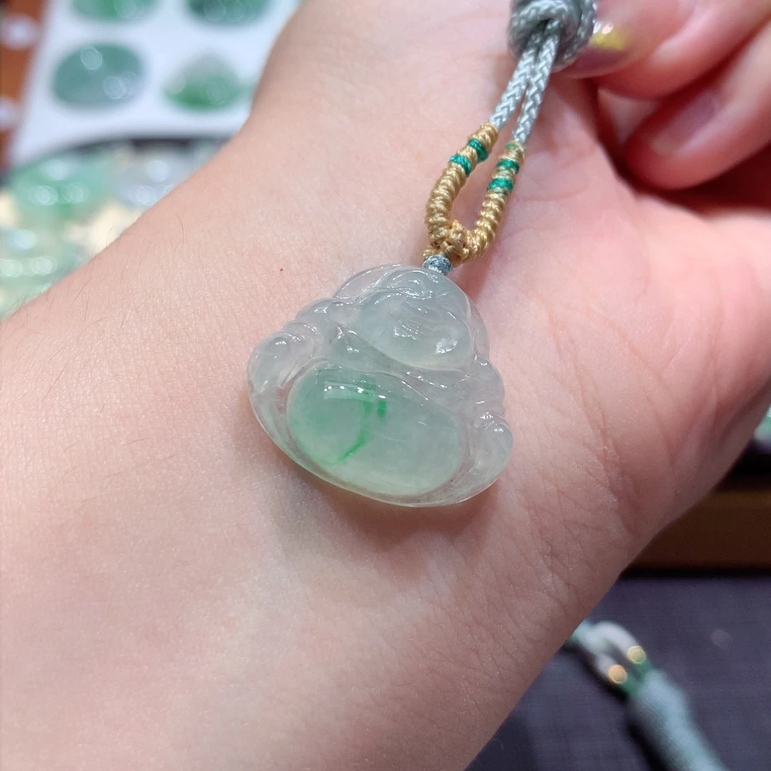 翡翠未镶嵌颈饰79