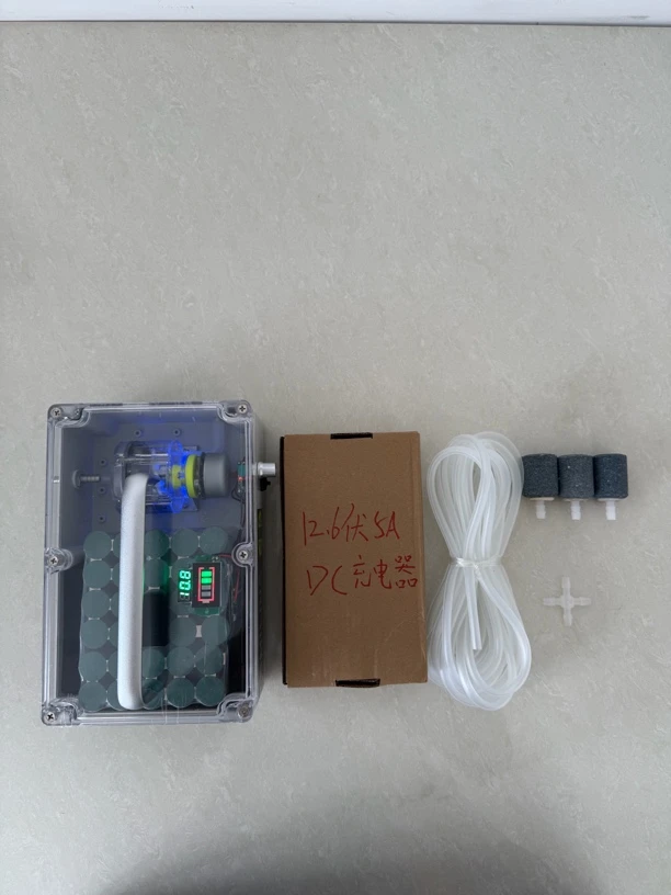 30颗21700电池的无刷555增氧泵续航超长气量大七彩灯效