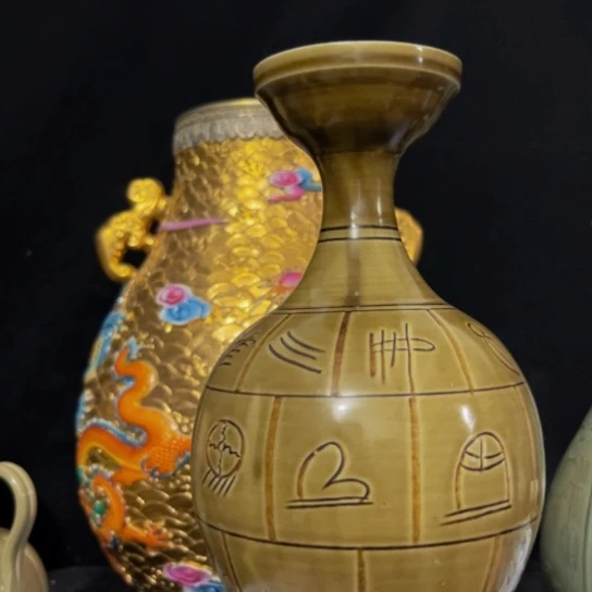 五孔罐红汝玛瑙釉瓷器