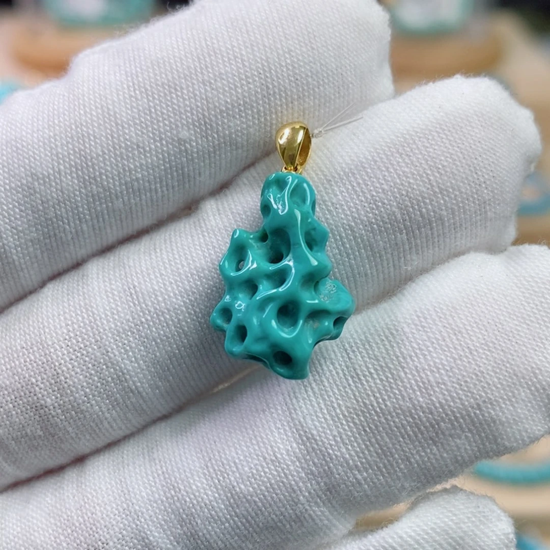 绿松石未镶嵌珠宝奇石