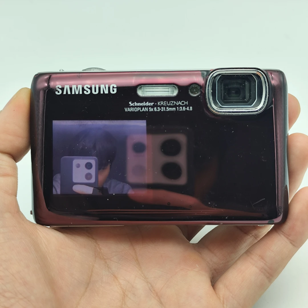 9新 Samsung/三星 双屏幕ccd相机 三星st100 黑红配色 自拍方便