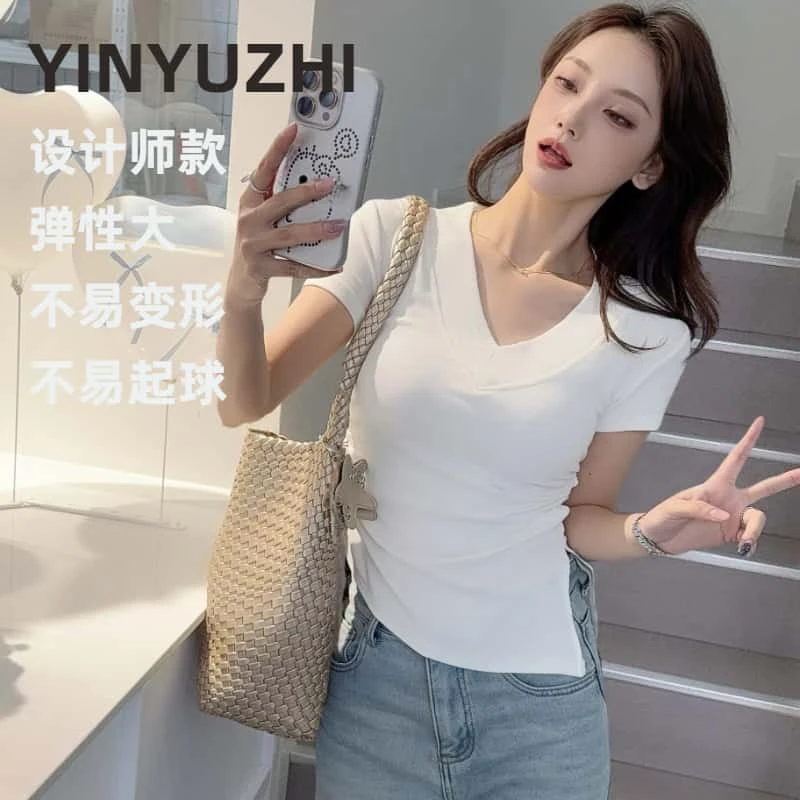 YINYUZHI/吟雨枝5A抗菌褶皱V领修身T恤不规则显瘦遮肉减龄洋气
