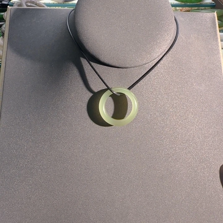 未镶嵌戒圈和田玉冰晴