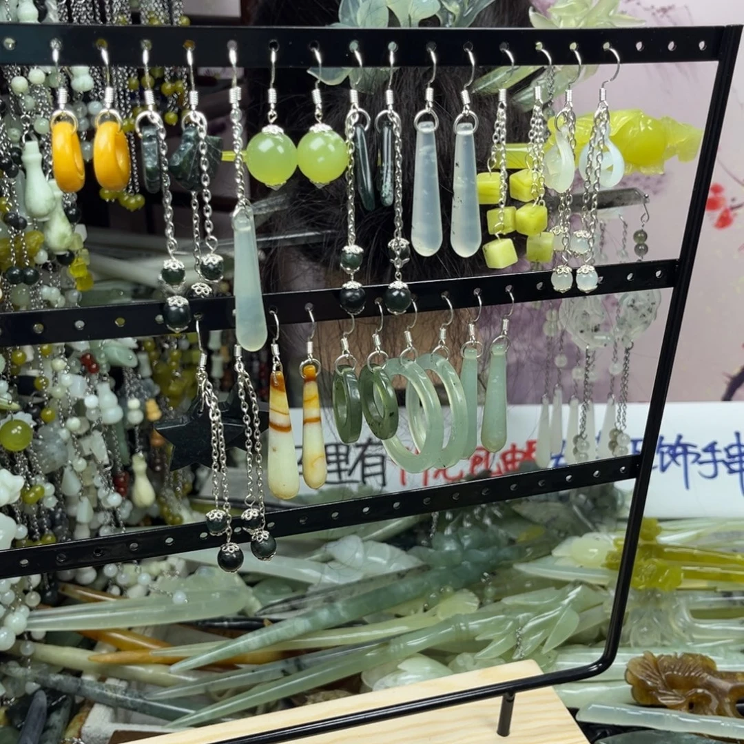 岫玉未镶嵌发饰岫玉耳坠，39.9任选两对