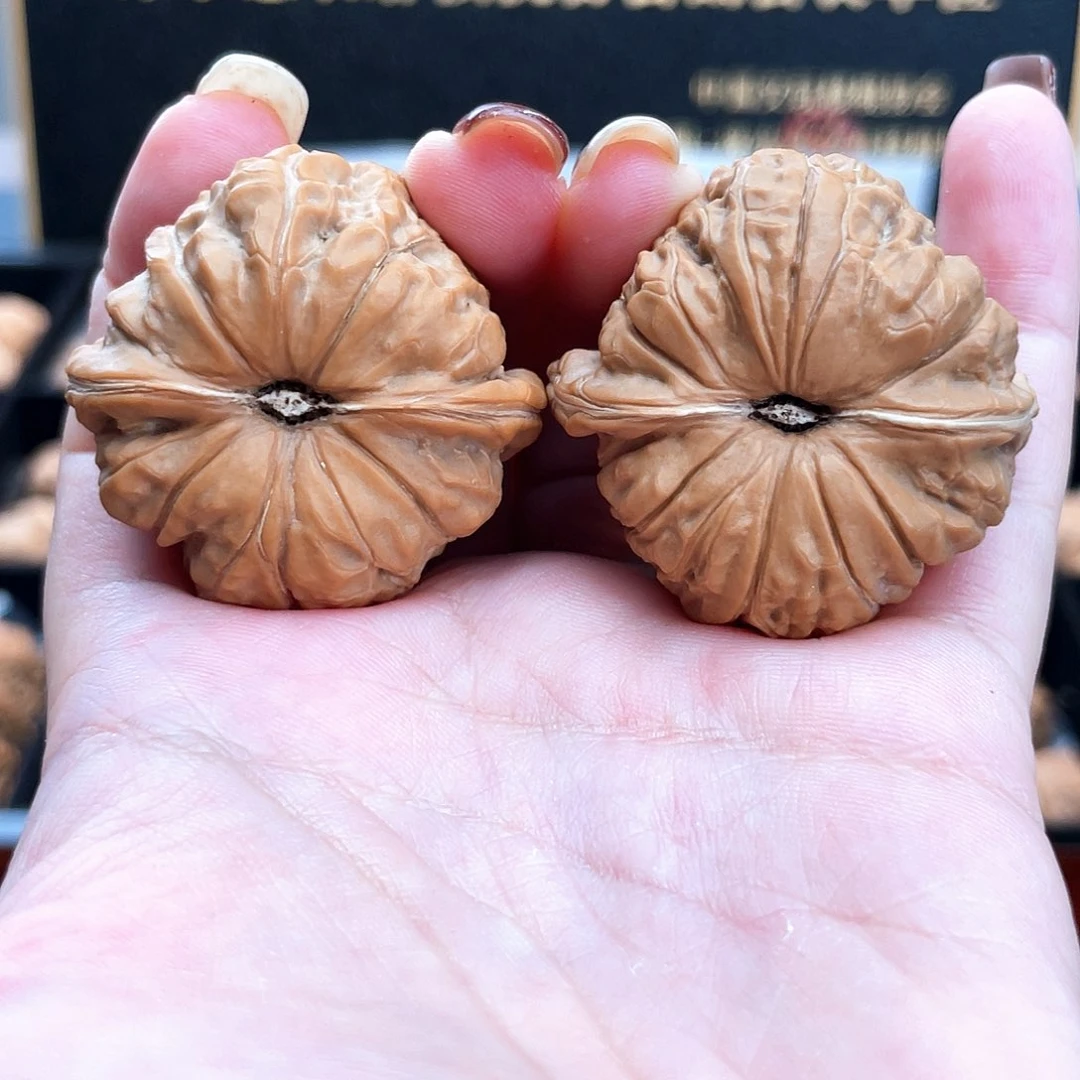 把件文玩核桃40尺超精正圆凹底➕近正肩4026