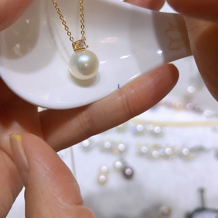 淡水珍珠白珠金色戴妃吊坠合金