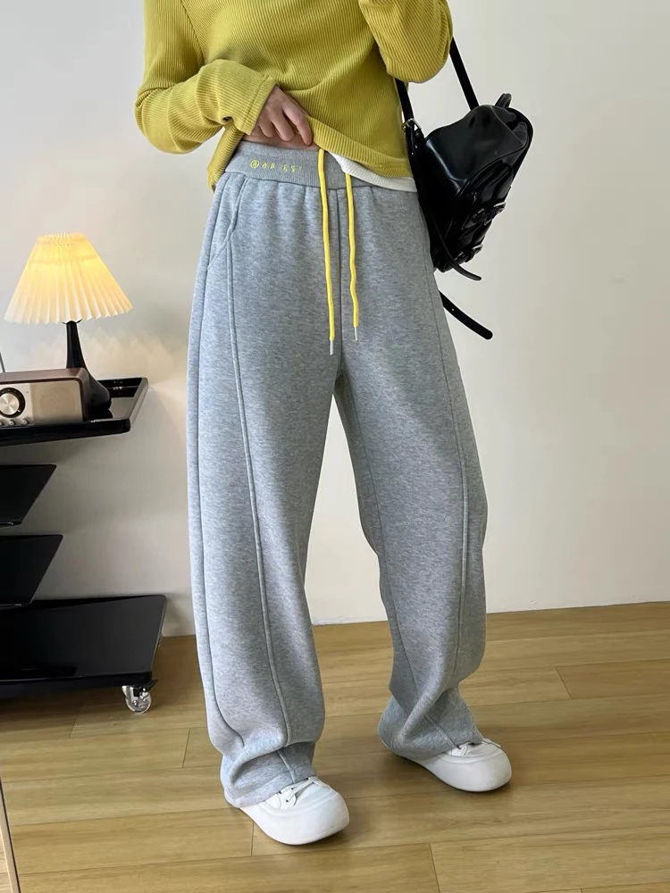 6049 数字刺绣抽绳弯刀卫裤女冬季休闲慵懒宽松型阔腿运动裤