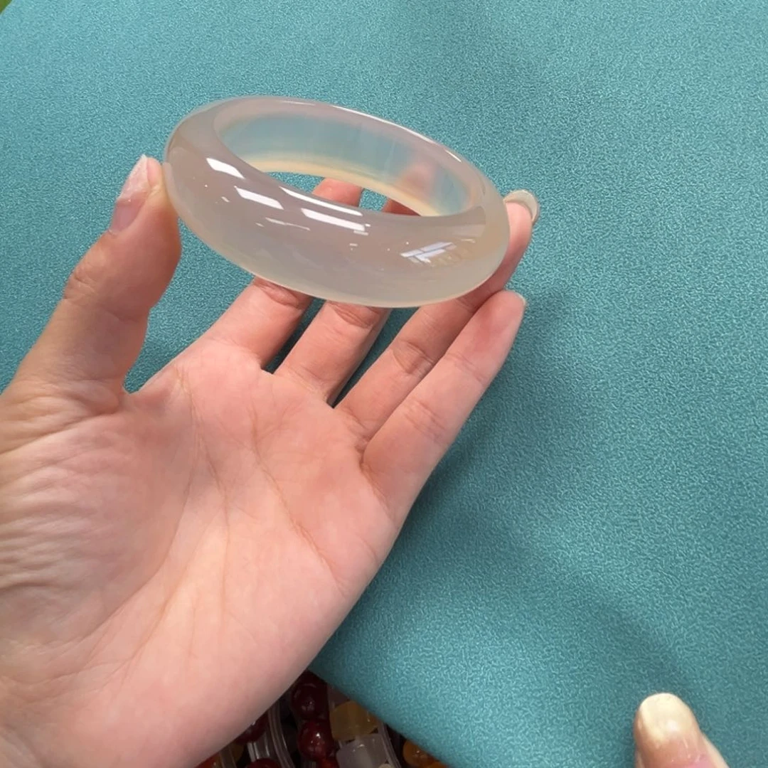 手镯玛瑙/玉髓未镶嵌