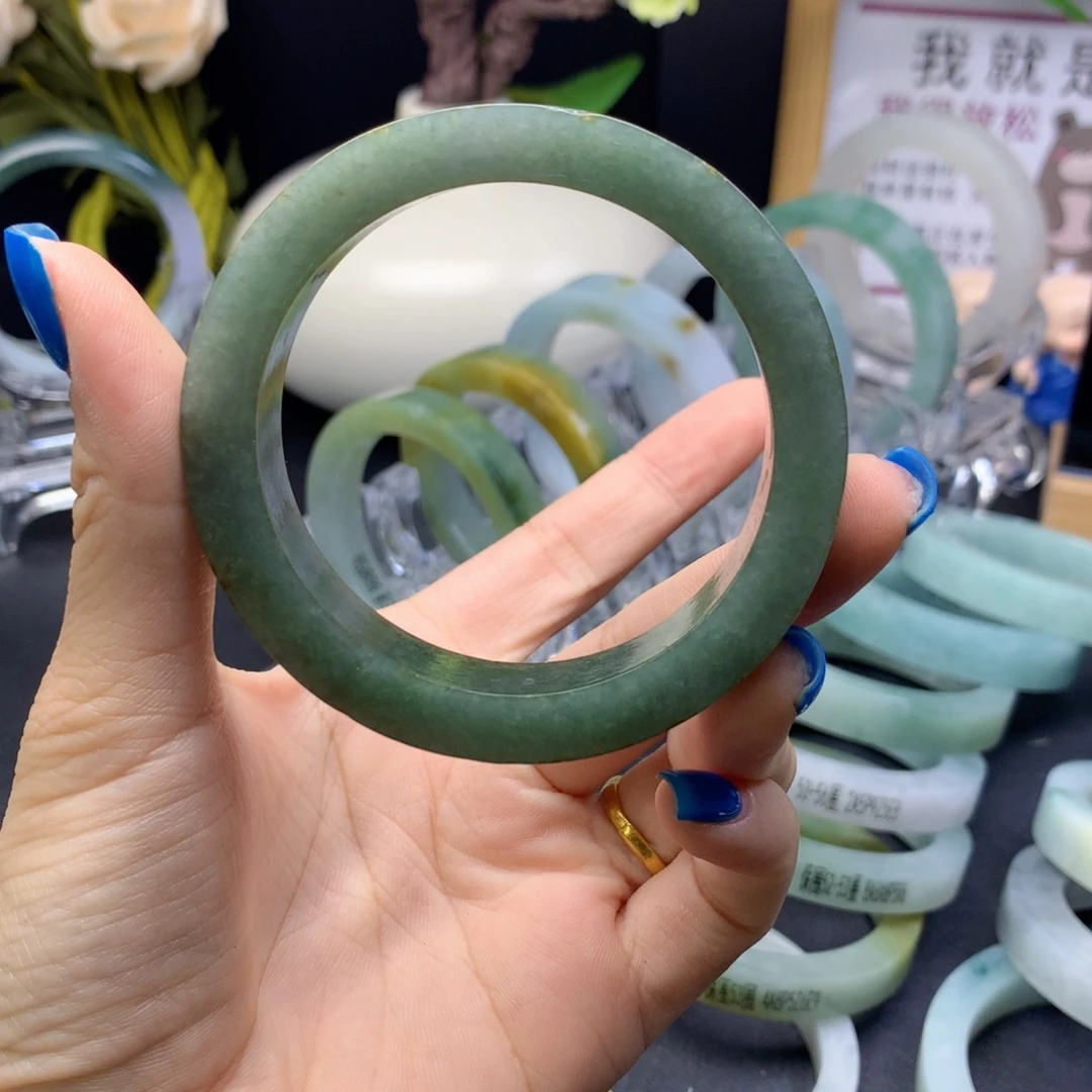 以***为定制翡翠未镶嵌手镯56