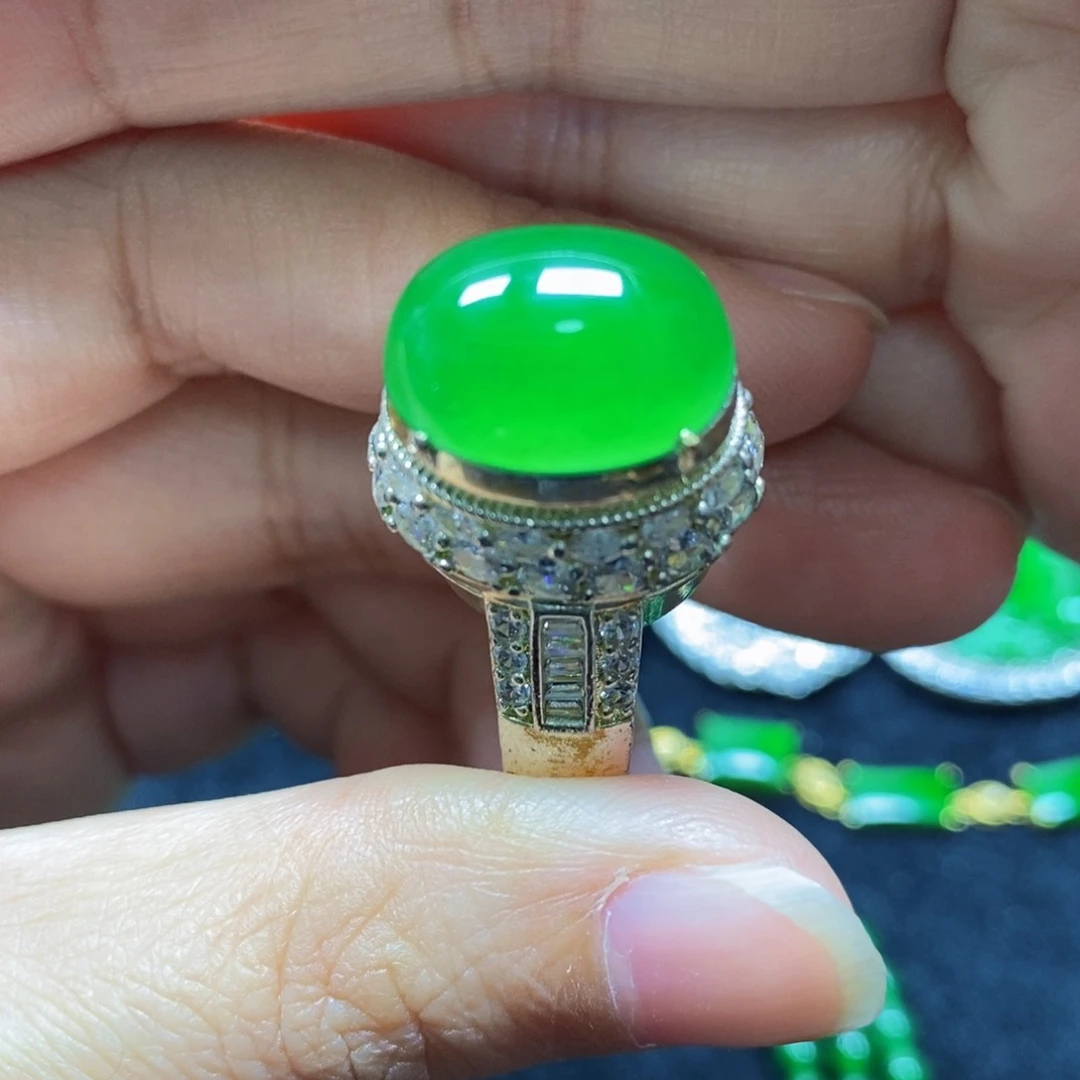 翡翠戒指未镶嵌天然翡翠