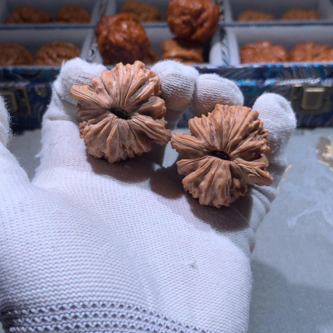 文玩核桃把件四座楼5066