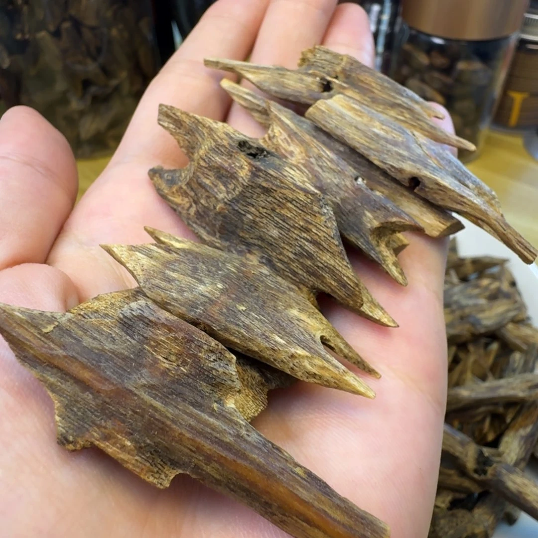 沉香碎屑沉香白棋乌身圆叶高油块料50g