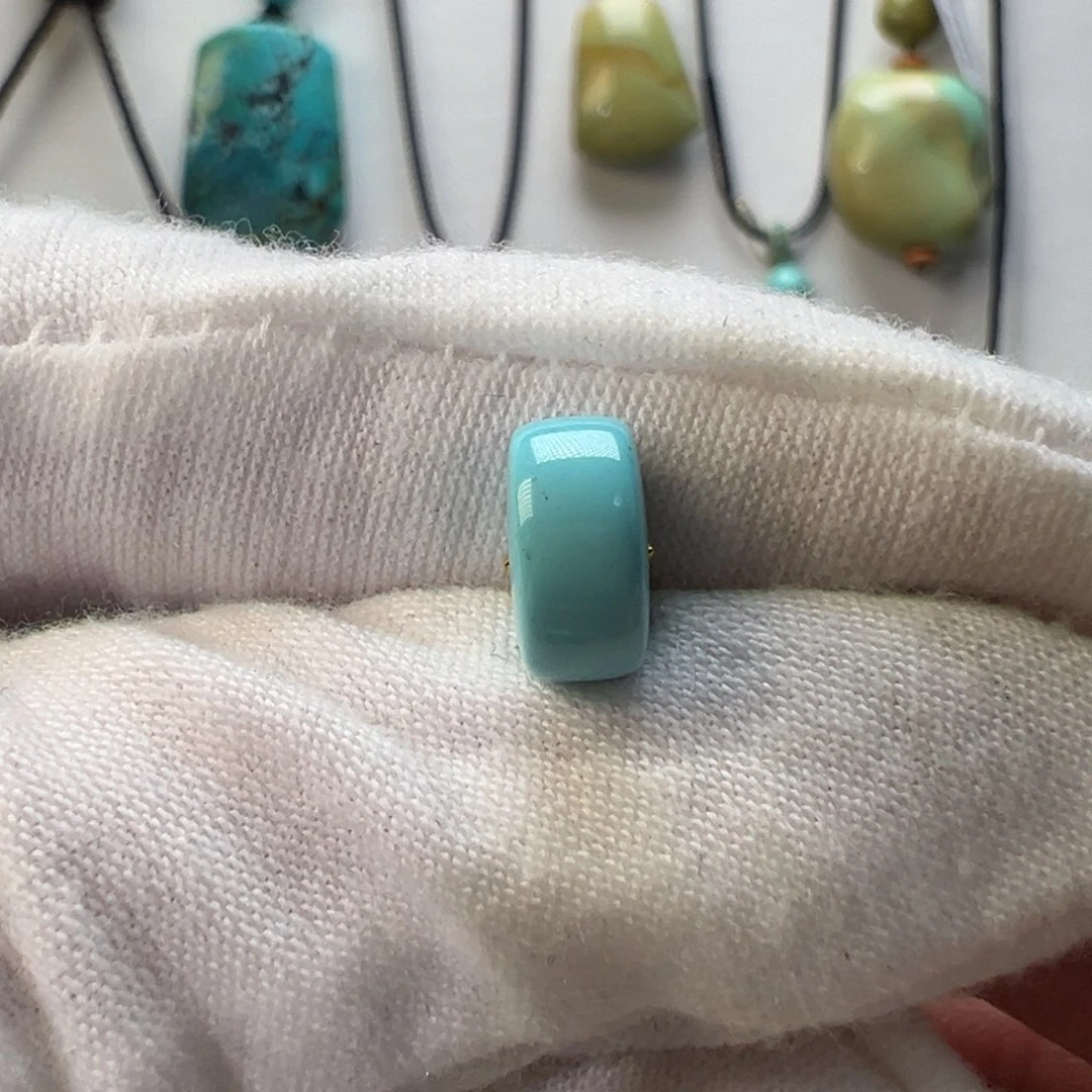 绿松石未镶嵌配饰直径9.3