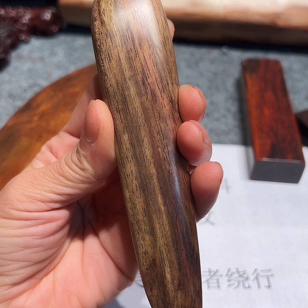 交趾黄檀（大红酸枝）南*子