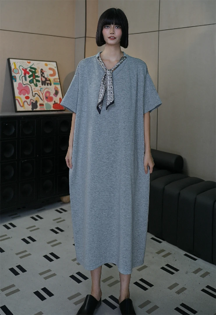 2655-气质新款宽松大码时尚炸街过膝连衣大版