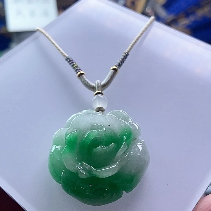 吊坠(赠链)未镶嵌翡翠