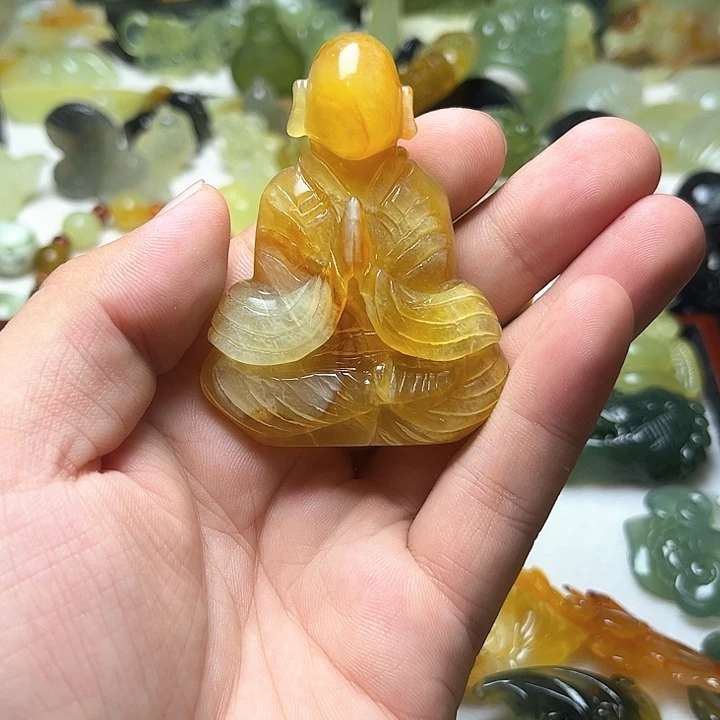未镶嵌蛇纹石玉颈饰M****a