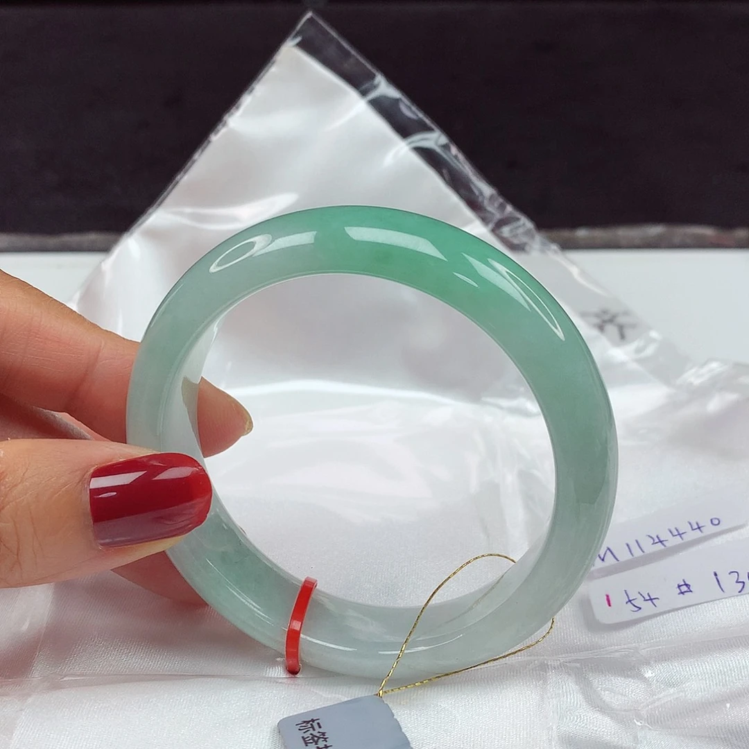 翡翠手镯未镶嵌54圈4440