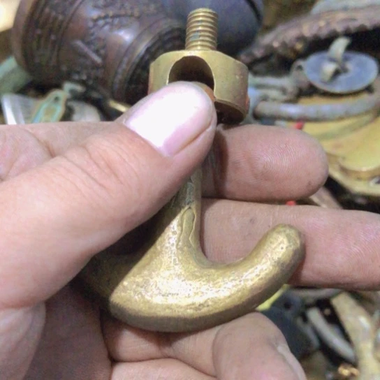 山***逢闪电购铜摆件工艺品
