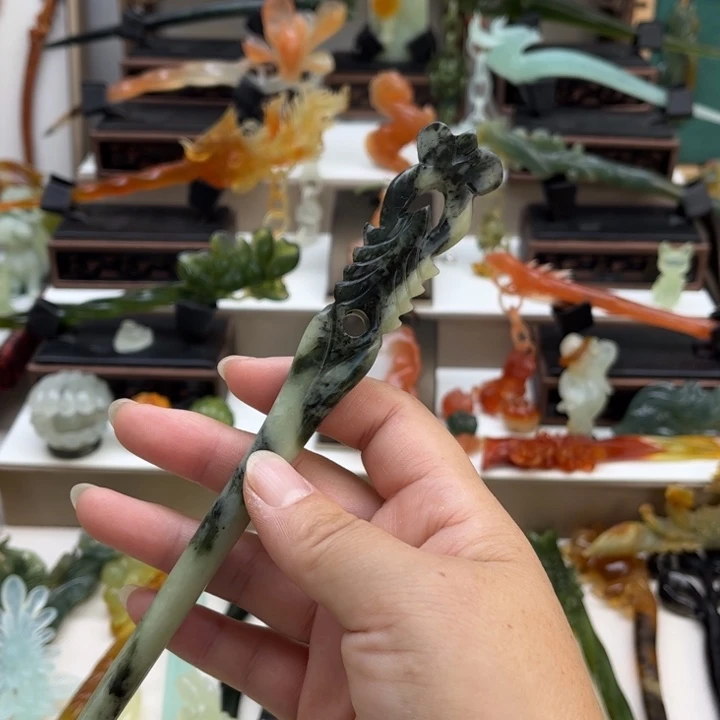 蛇纹石玉未镶嵌岫玉发簪