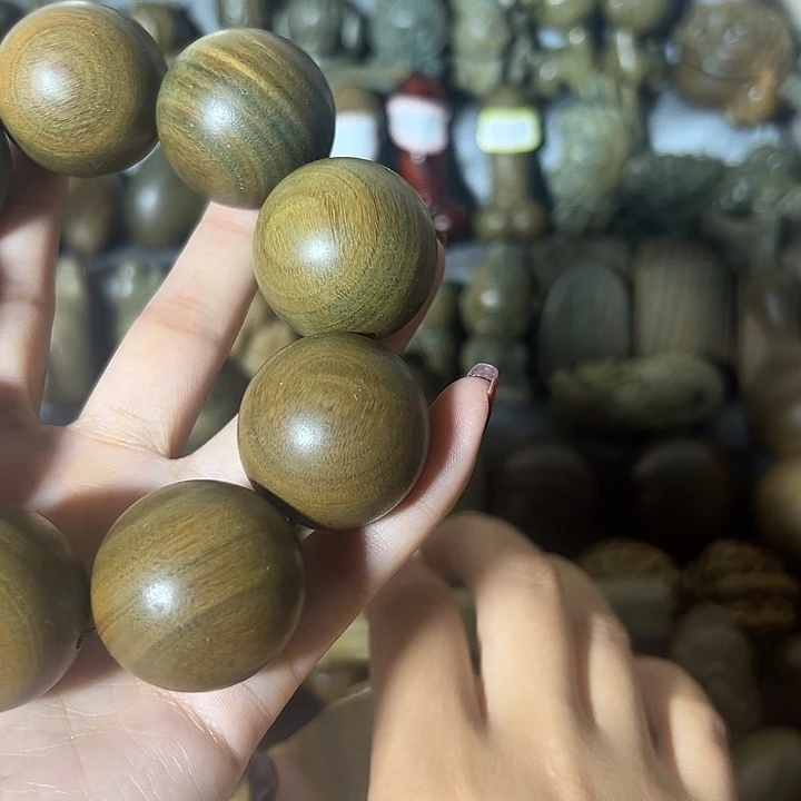 木晓**月阿根廷绿檀 笔筒。3.0珠子