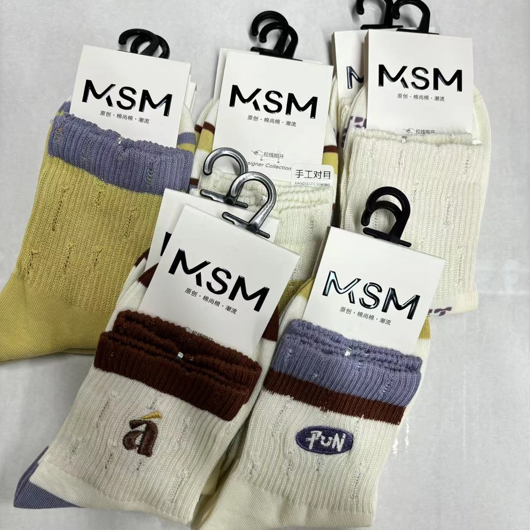 【淇小胖儿专属福利7206】刺绣破洞时尚女袜