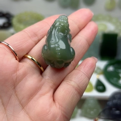 和田玉（糖玉）颈饰未镶嵌