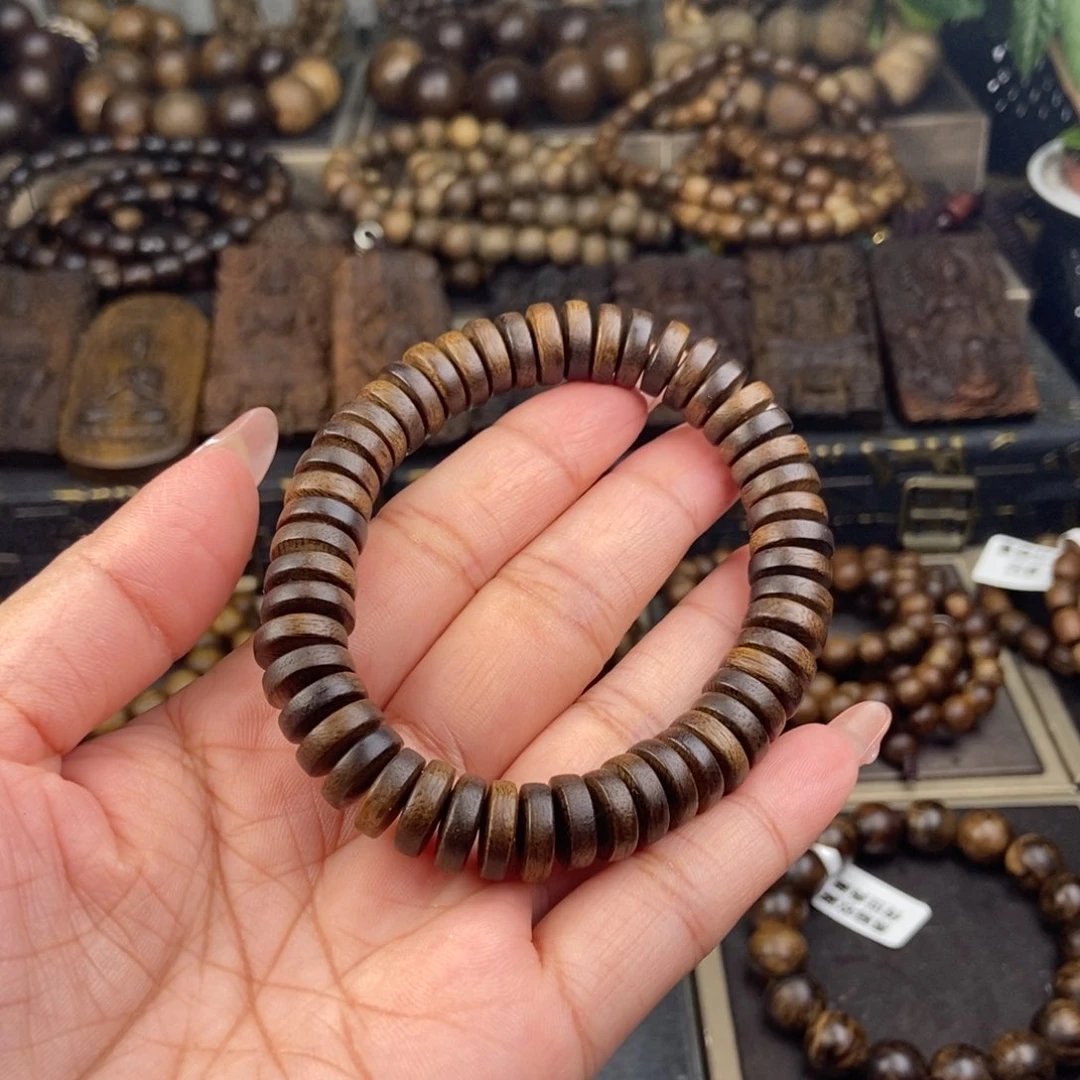 沉香手串淡*。达拉干