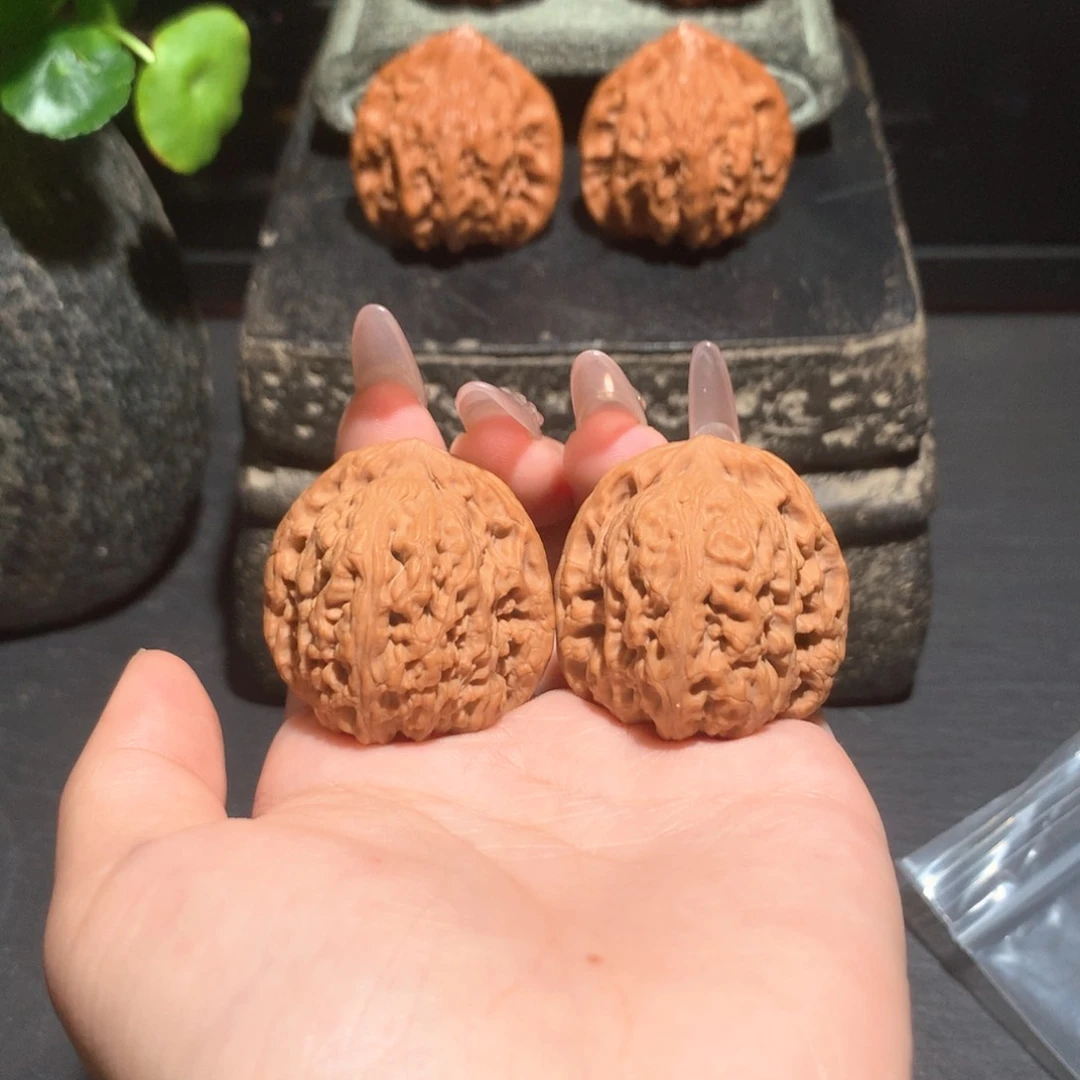 文玩核桃吊坠23年村将061706