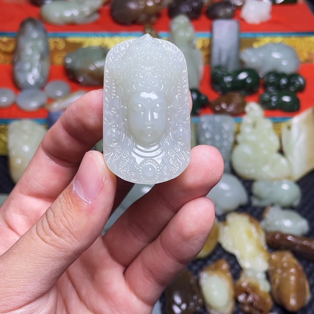 用***7和田玉未镶嵌颈饰