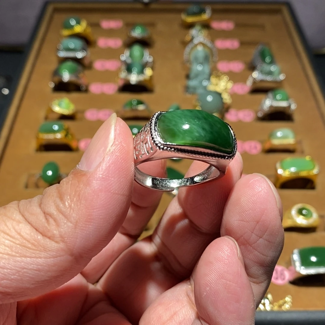 小***七和田玉（碧玉）未镶嵌戒指