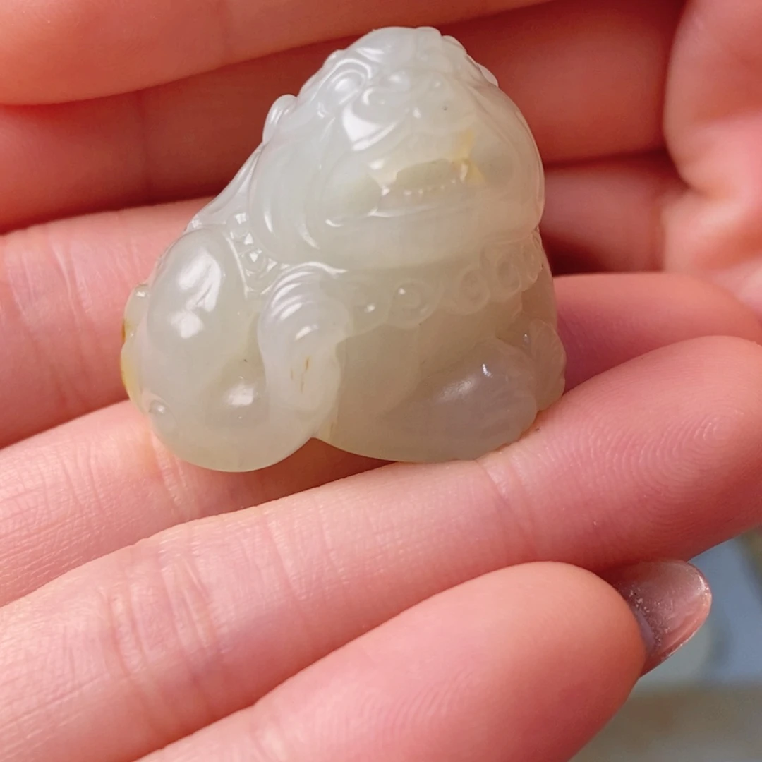 和田玉颈饰未镶嵌红*果