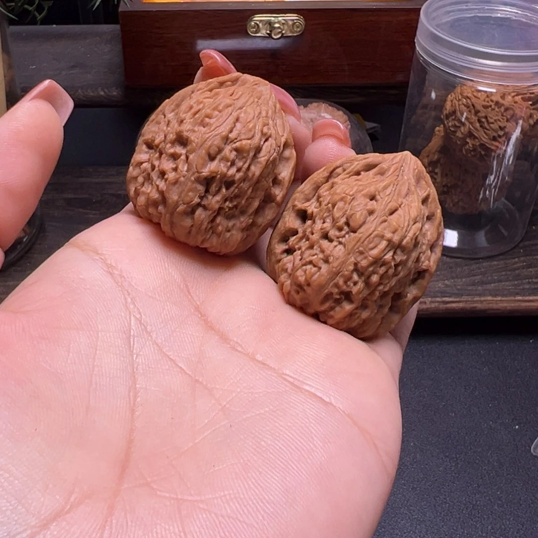 文玩核桃把件南疆石32手捻全品