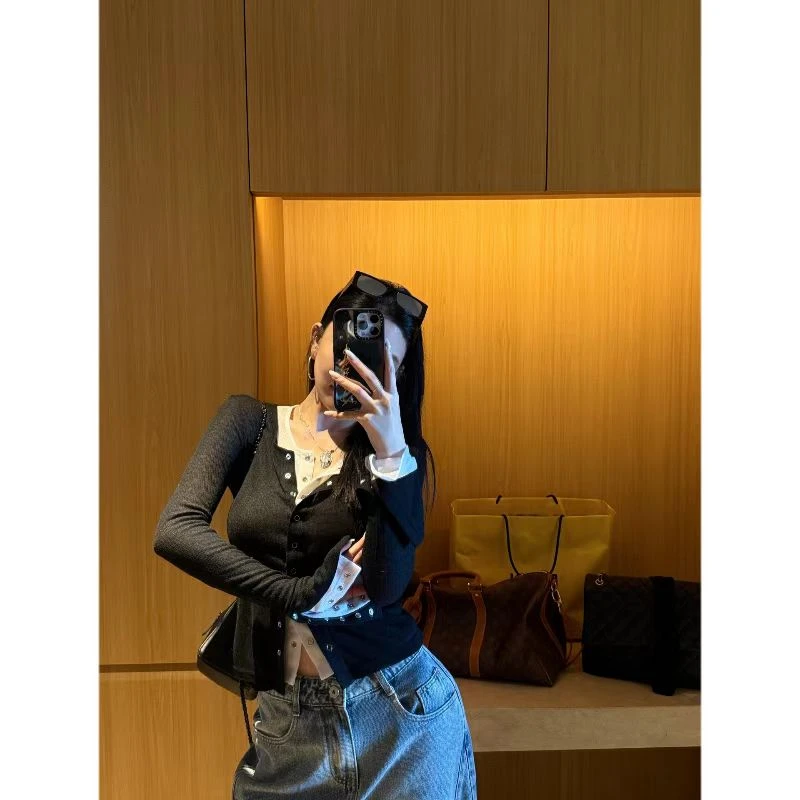 lele 黑白撞色两件开衫短外套显瘦修身款 24030105KS