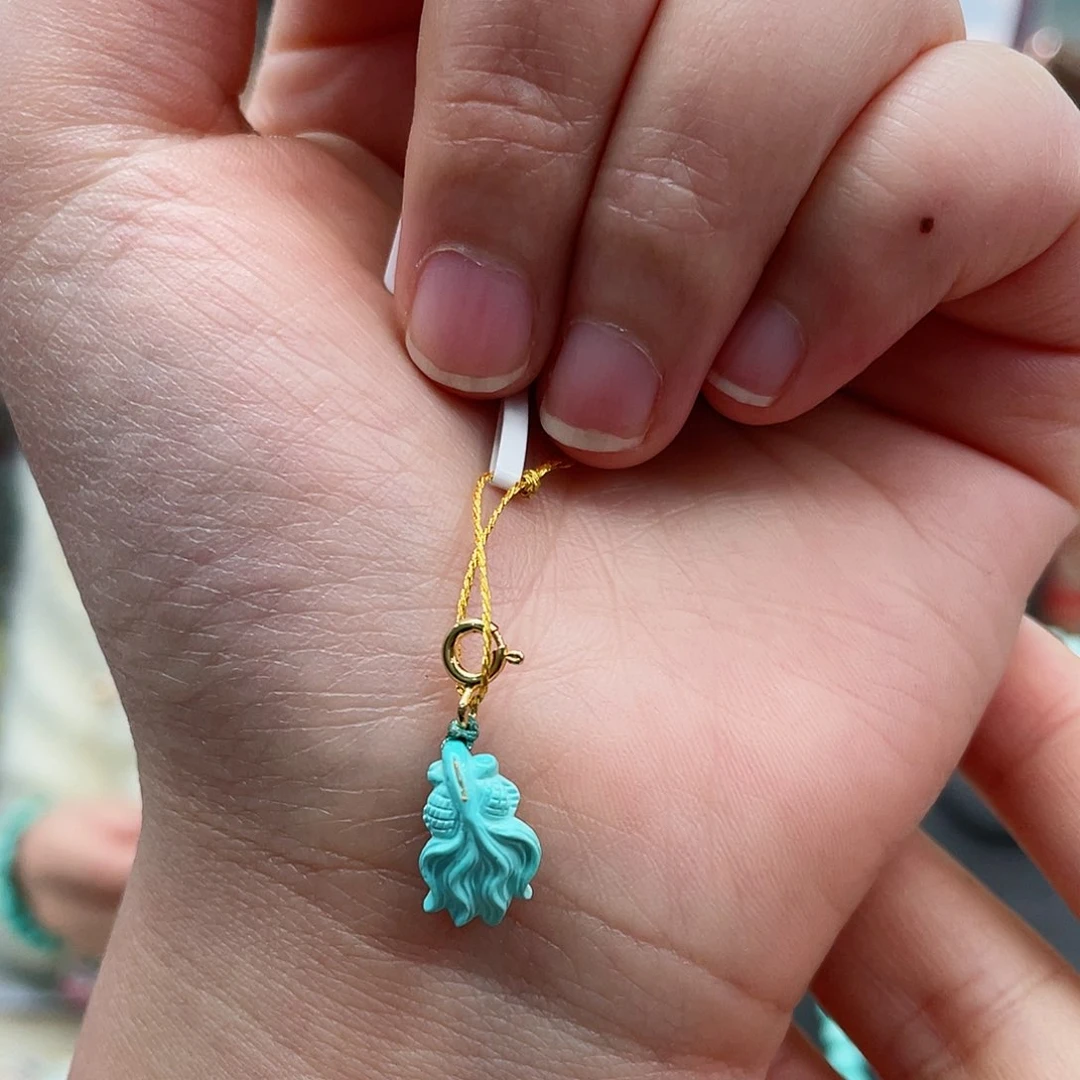 绿松石颈饰未镶嵌