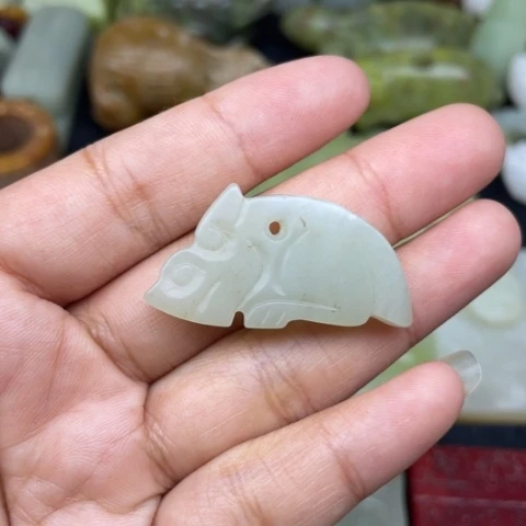 和田玉未镶嵌颈饰95