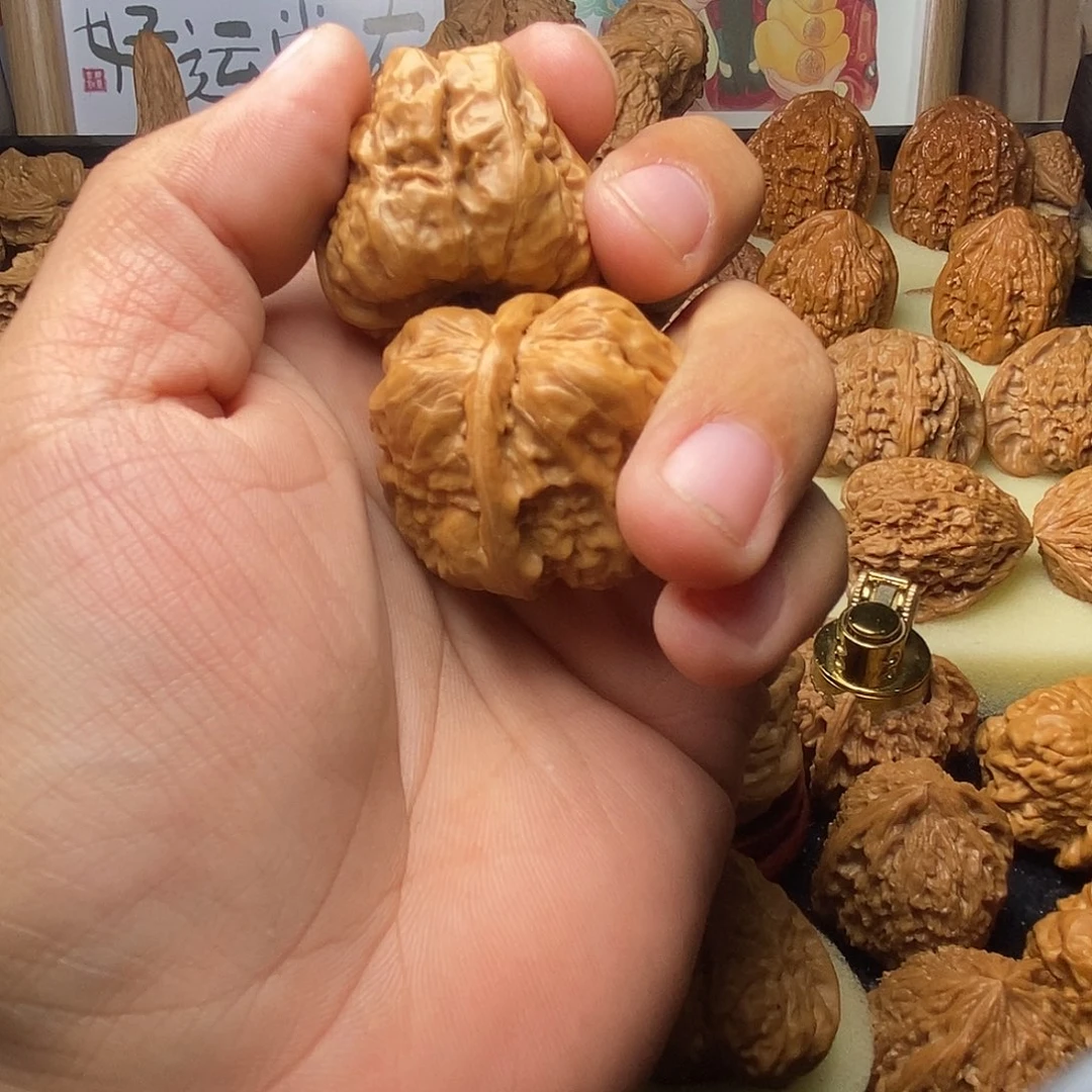 文玩核桃把件岱****拿蛙蛙