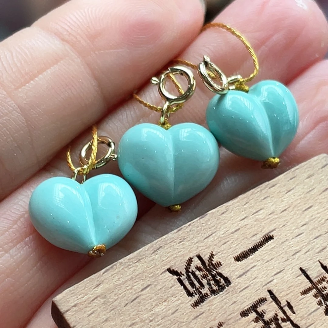 未镶嵌绿松石颈饰