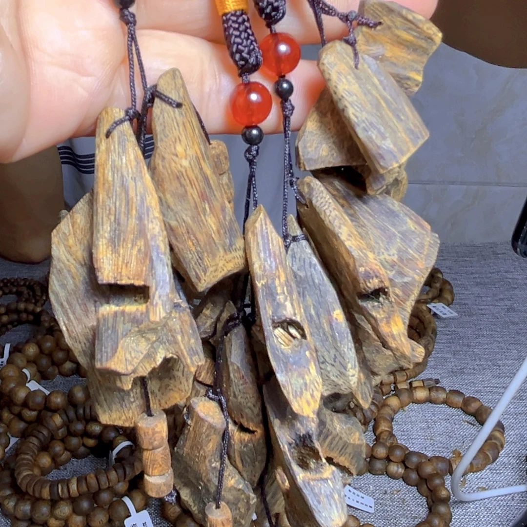 沉香沉香碎屑车挂一串