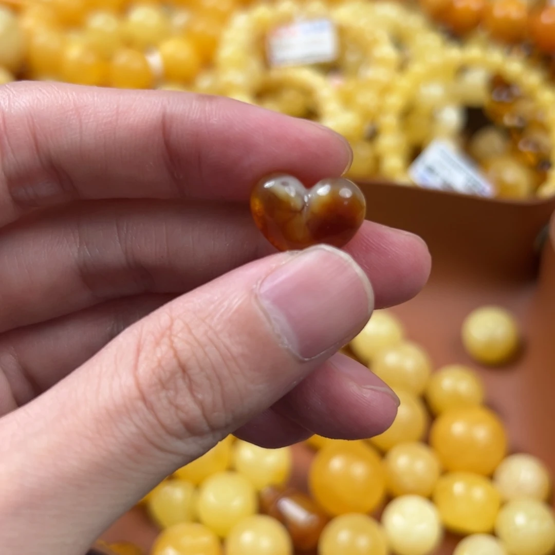 琥珀未镶嵌珠宝奇石