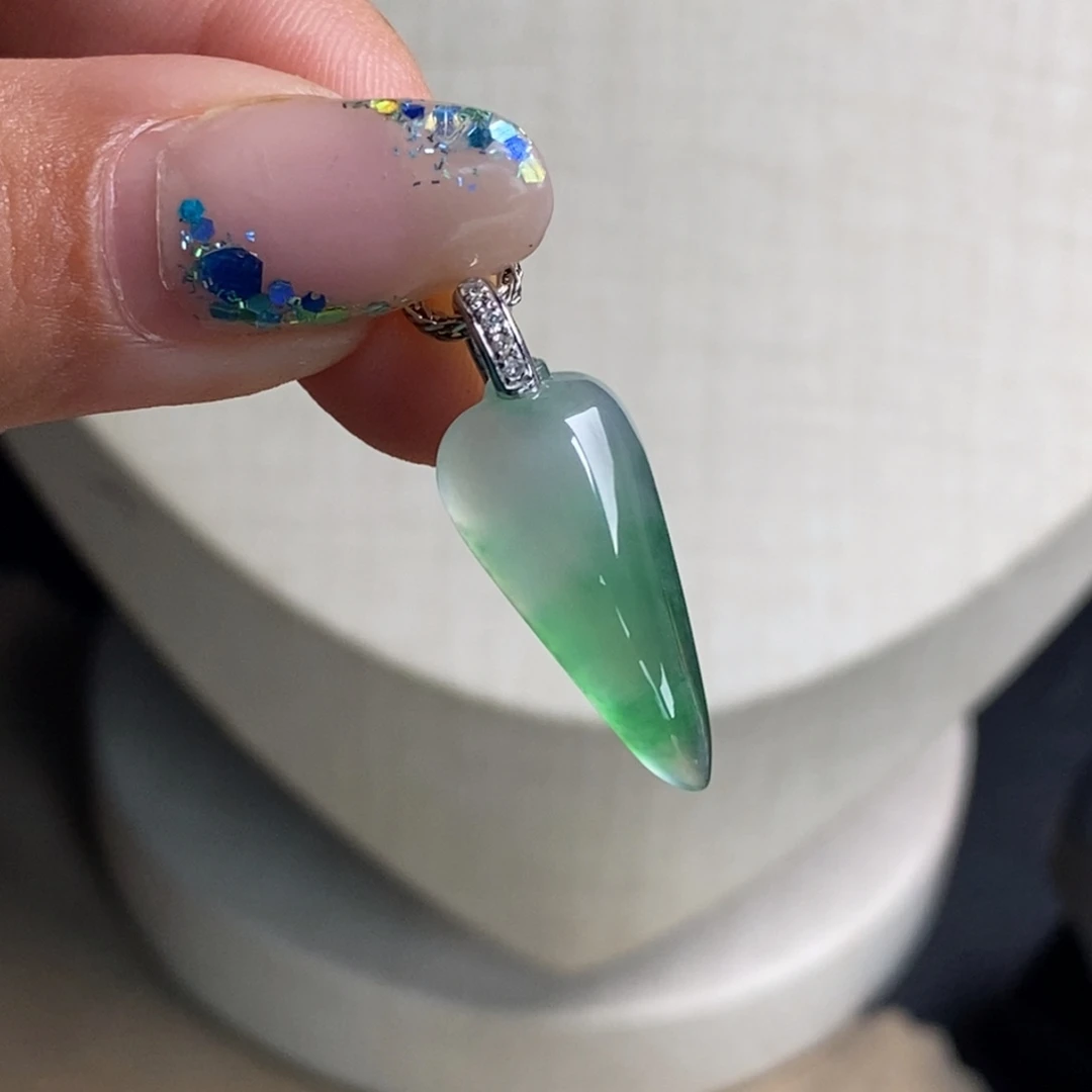 翡翠未镶嵌颈饰高冰飘金丝翠冰透水润通透简约福瓜