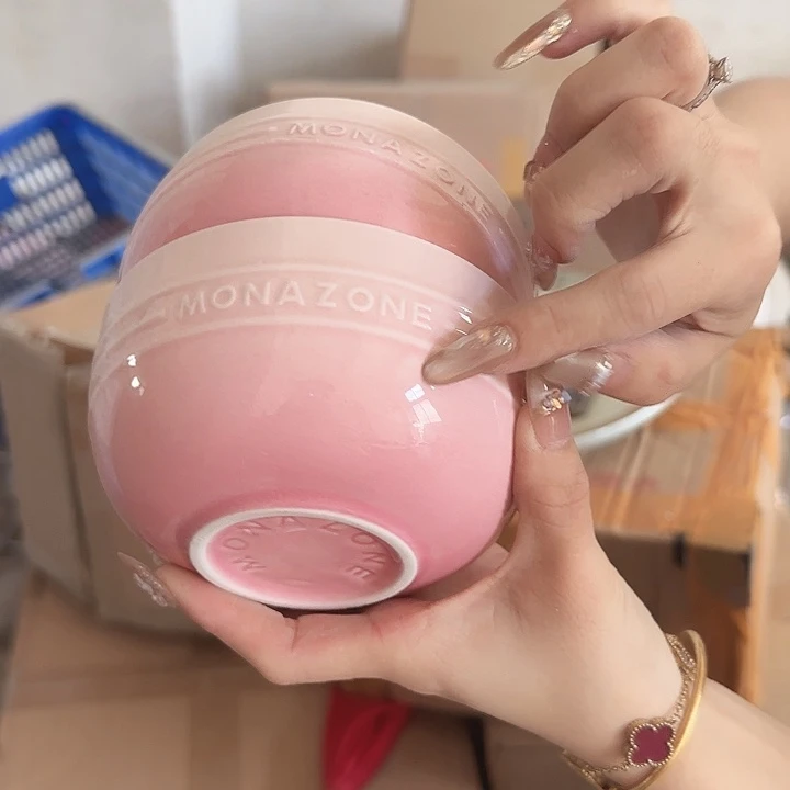 瓷片摩登粉色4.75寸碗两个微瑕