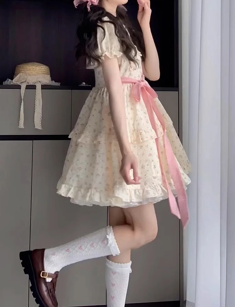 女大童碎花连衣裙夏季新款13岁初中生14学院风少女甜美收腰蓬蓬裙