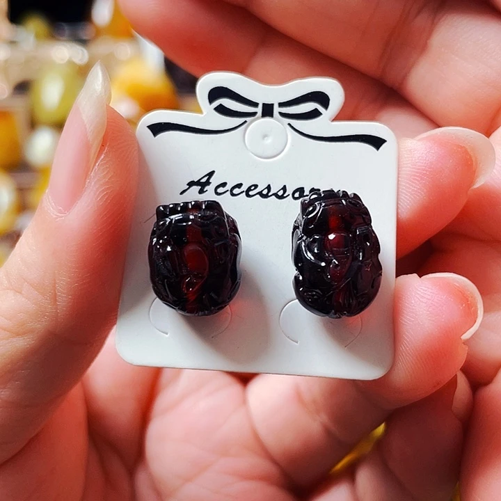 琥珀未镶嵌裸石耳钉