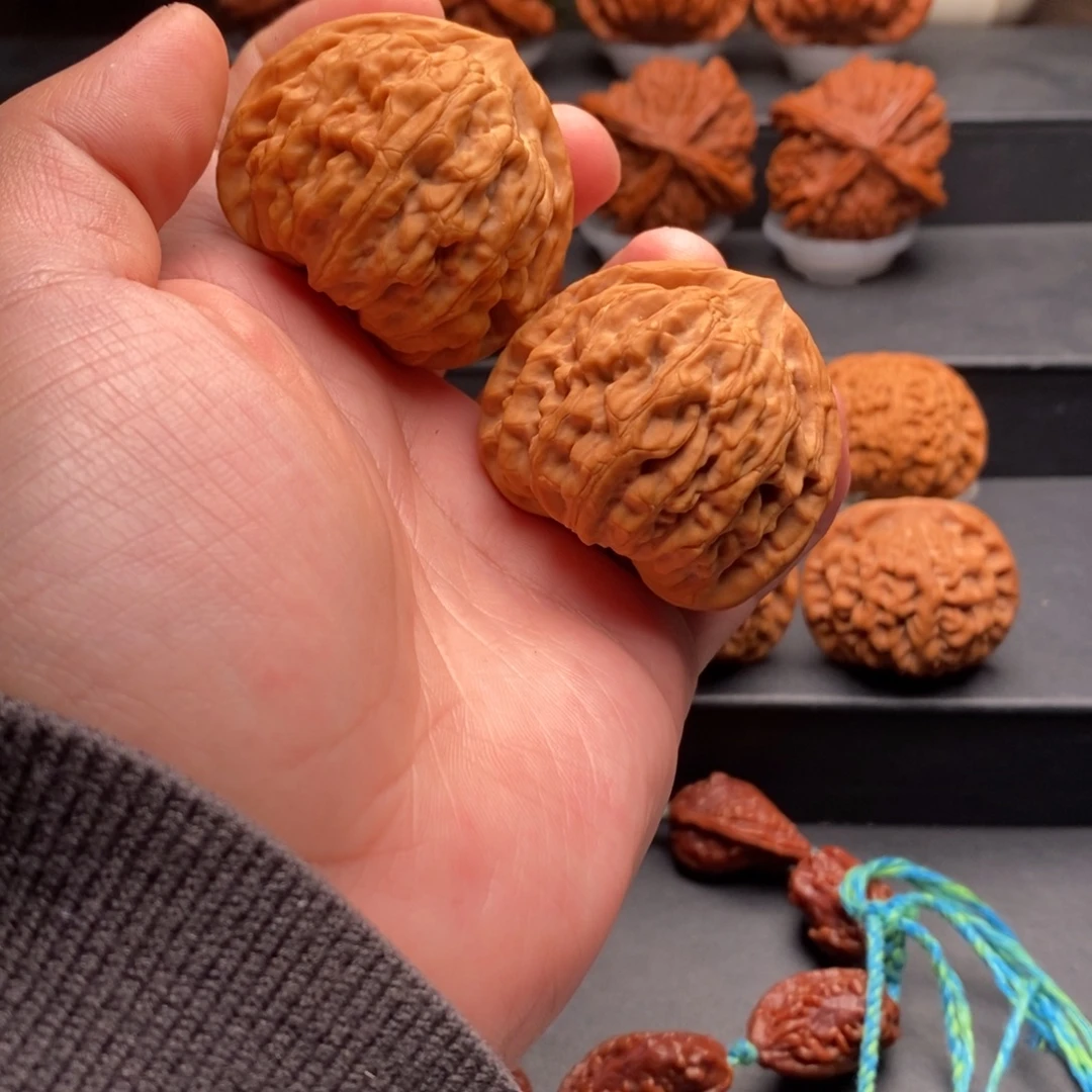 吊坠文玩核桃45岳尊