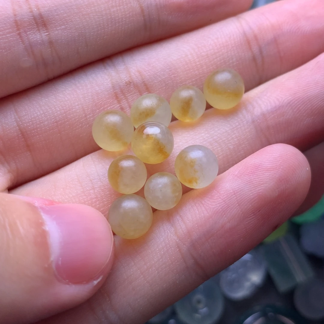 定制翡翠未镶嵌挂件