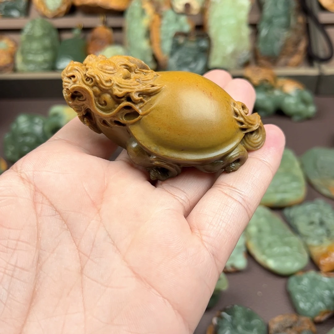 匠***）岫岩河磨玉（透闪石质玉）未镶嵌把件