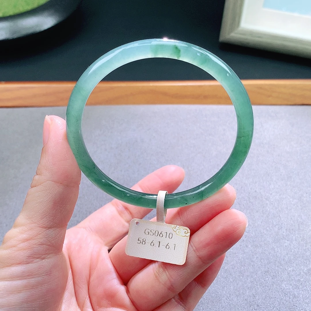 翡翠未镶嵌手镯天然翡翠手镯a货