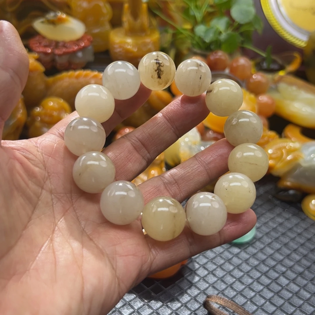 石英质玉未镶嵌颈饰